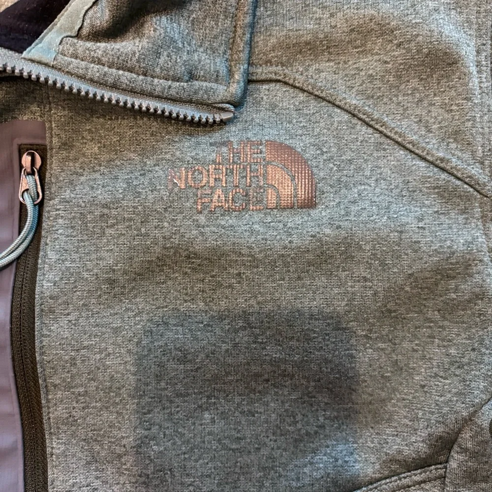The North Face Men’s Olive Green Full-Zip Performance Jacket Size Medium